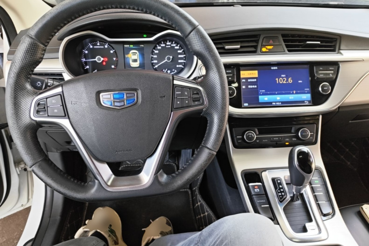 GEELY Emgrand GL 2017 car image #10