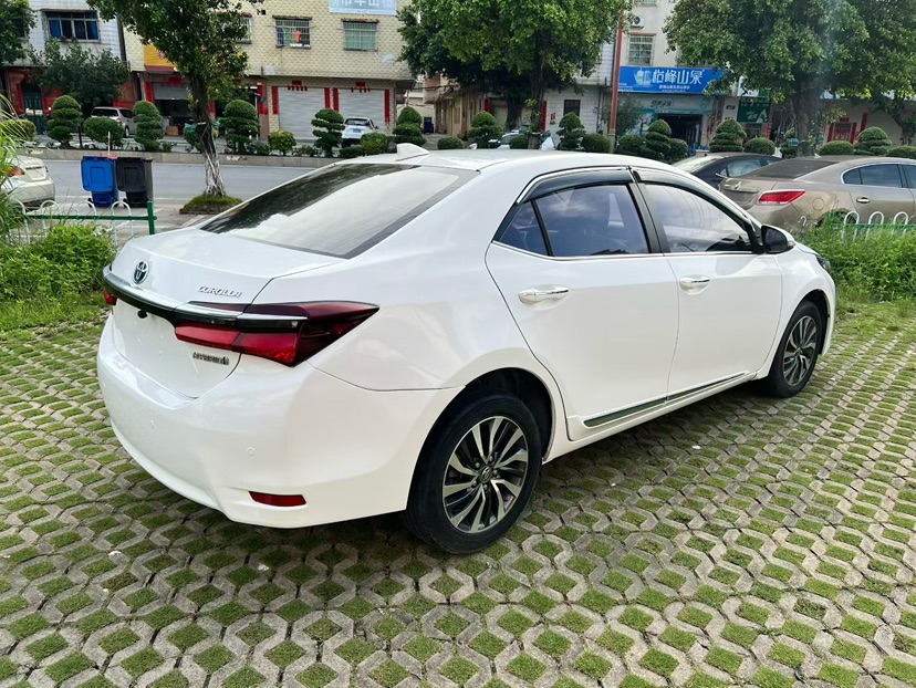 Toyota Corolla 2017 #9 Toyota Corolla 2017 car image #9