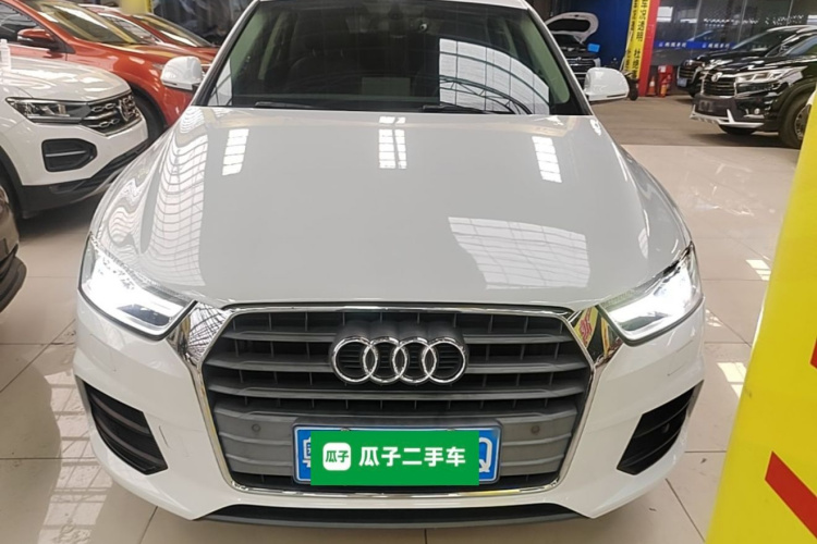 Audi Q3 2017 car image #3