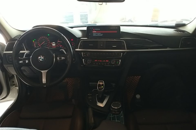 BMW 3 Series 2018 #10 BMW 3 Series 2018 car image #10