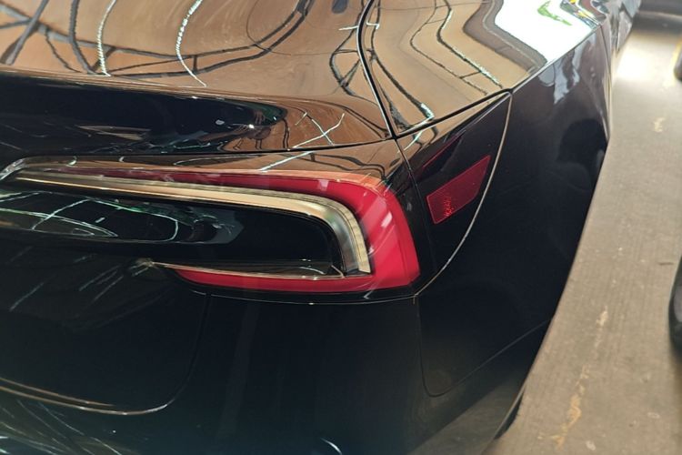 Tesla Model 3 2024 car image #8