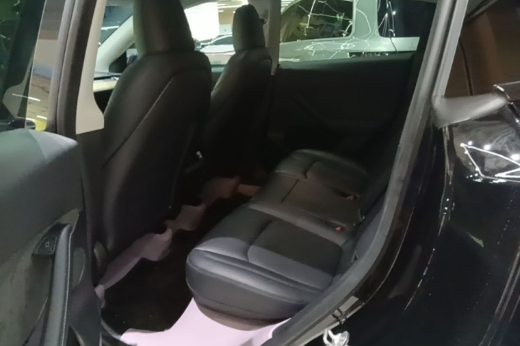 Tesla Model Y 2023 #17 Tesla Model Y 2023 car image #17