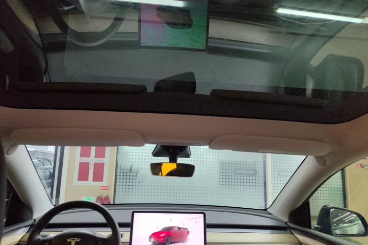 Tesla Model Y 2023 #18 Tesla Model Y 2023 car image #18