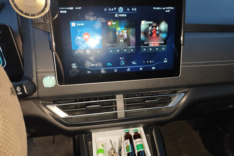 BYD Yuan New Energy 2019 #17 BYD Yuan New Energy 2019 car image #17