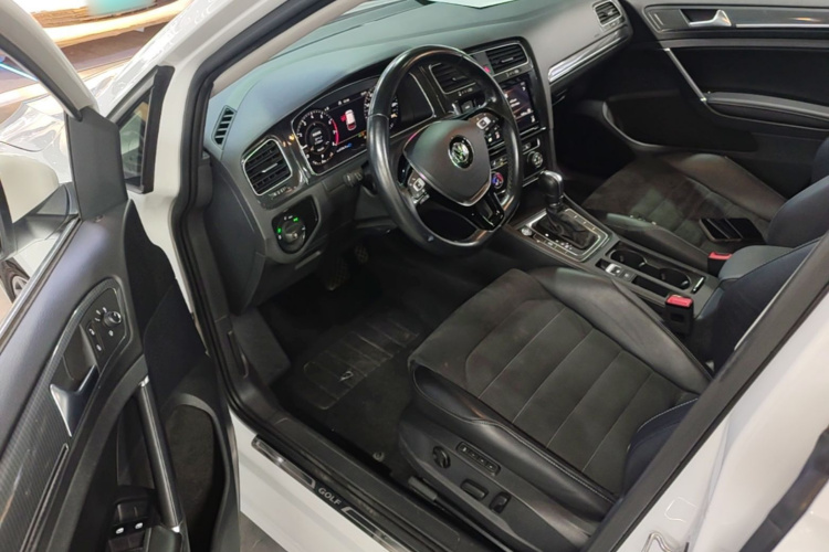 Volkswagen Golf 2019 #16 Volkswagen Golf 2019 car image #16