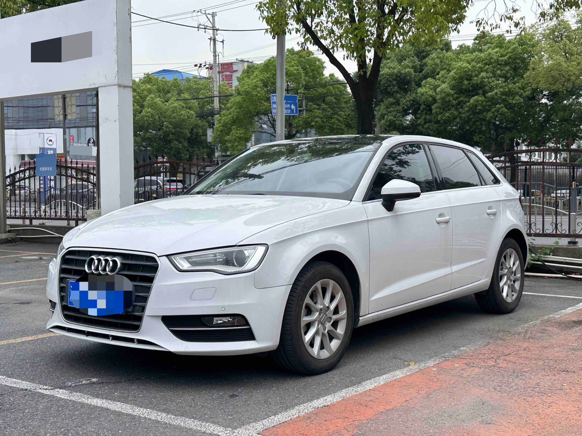 2016 2016 car image