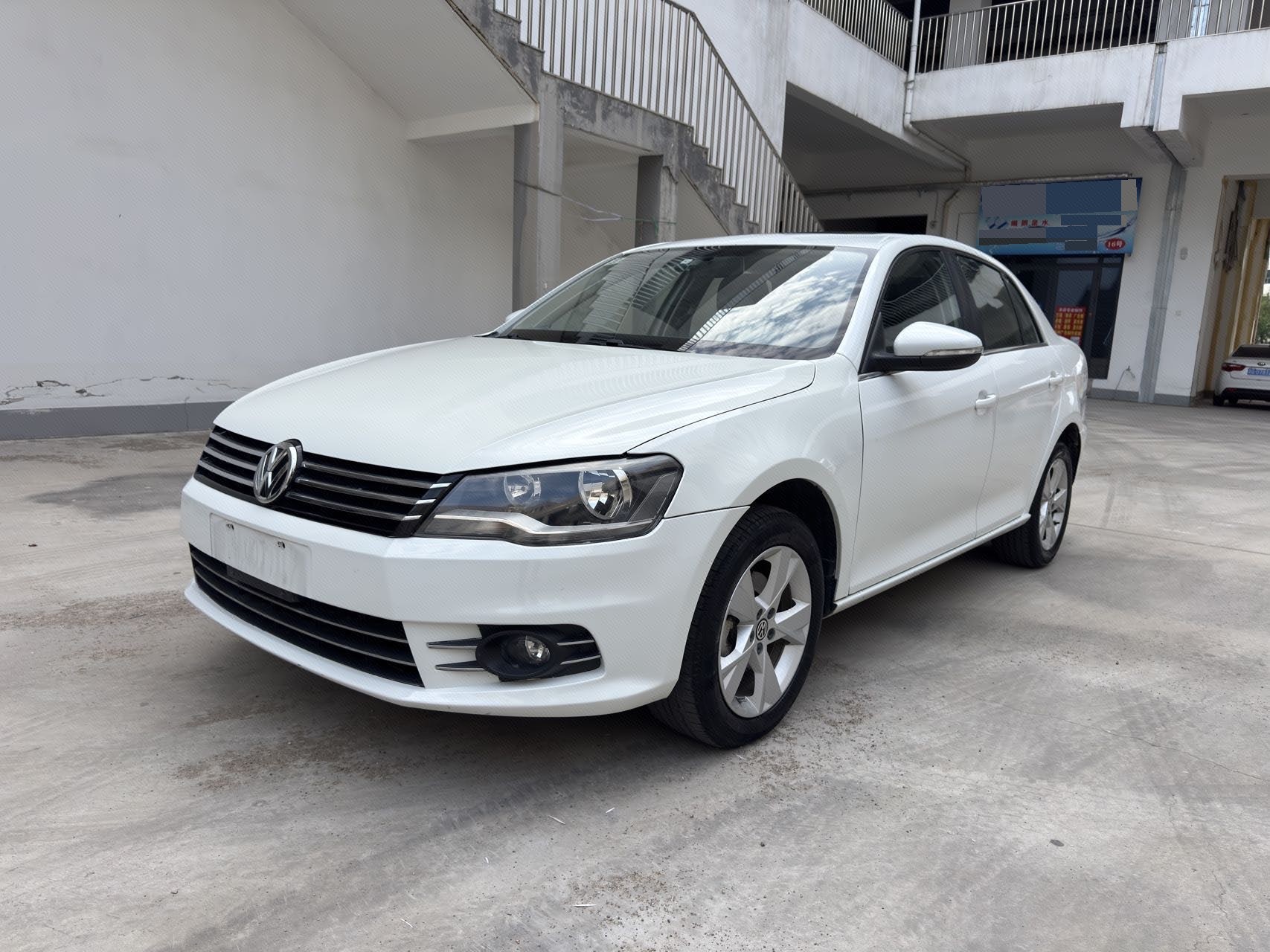 Volkswagen Bora 2015 Volkswagen Bora 2015 car image