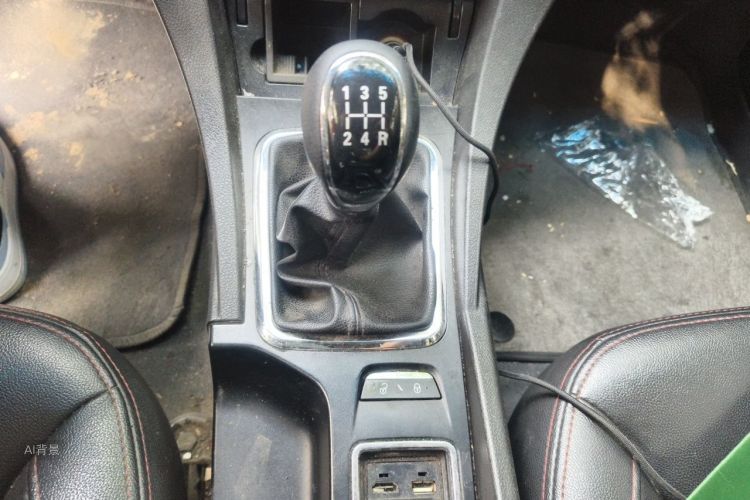 GEELY Emgrand 2015 car image #16