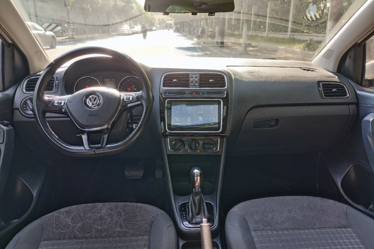 Volkswagen Polo 2019 image de voiture #23