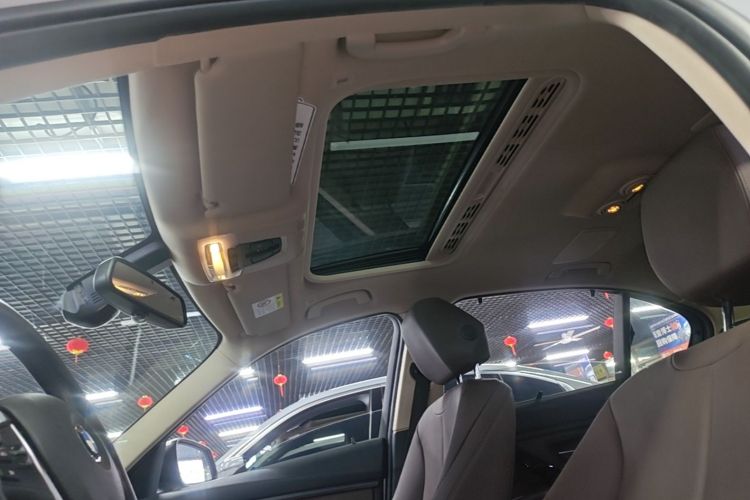 BMW 3 Series 2019 #18 BMW 3 Series 2019 car image #18