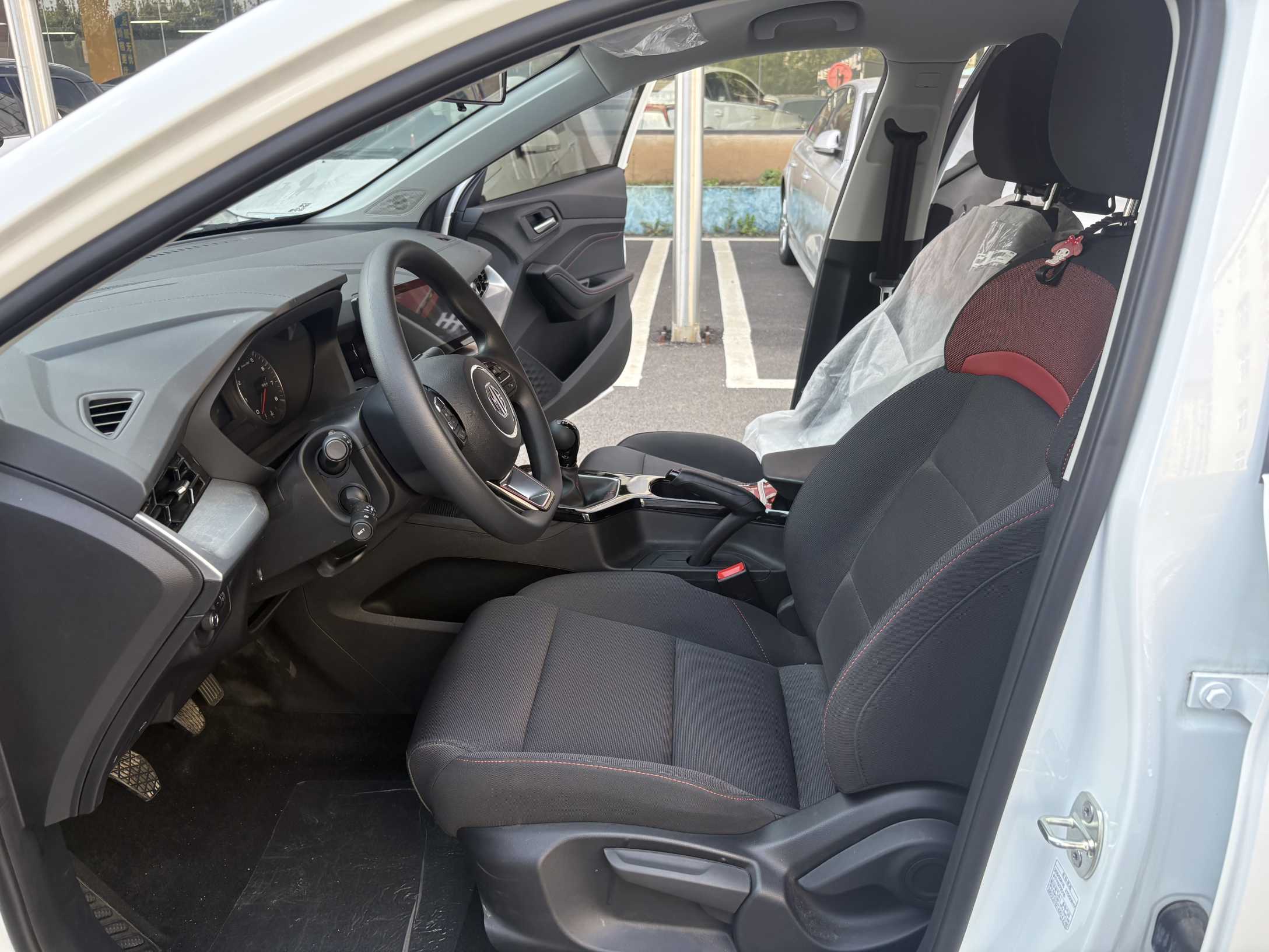 MG 5 2025 car image #3