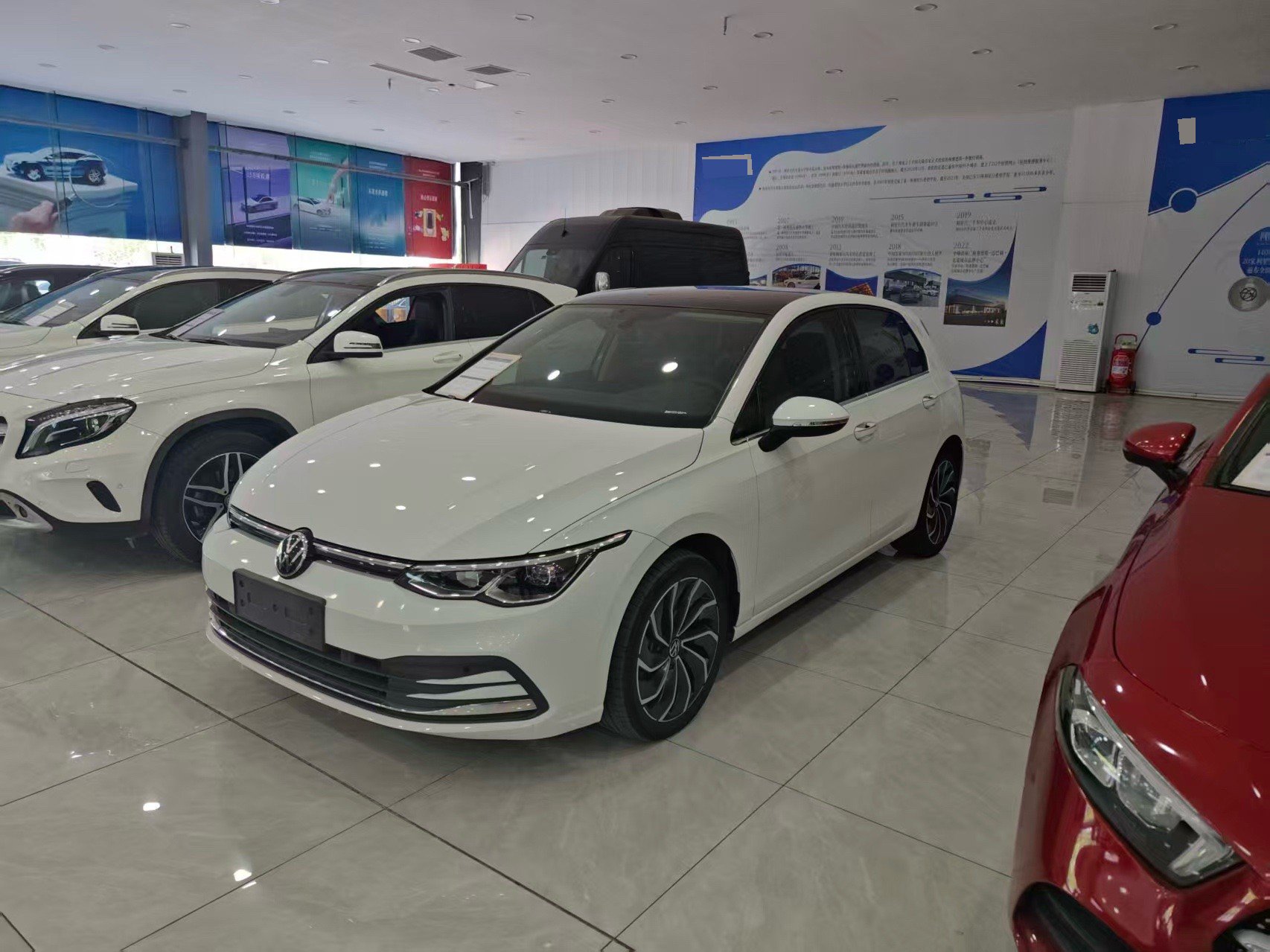 Volkswagen Golf 2021 car image 