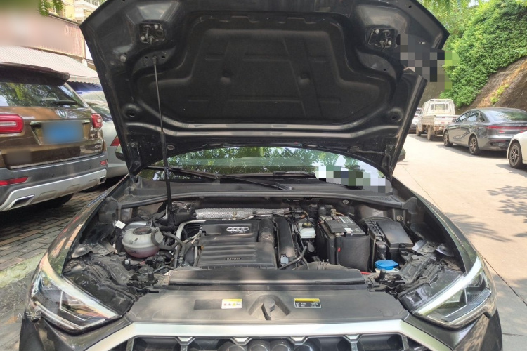 Audi Q3 2023 car image #22