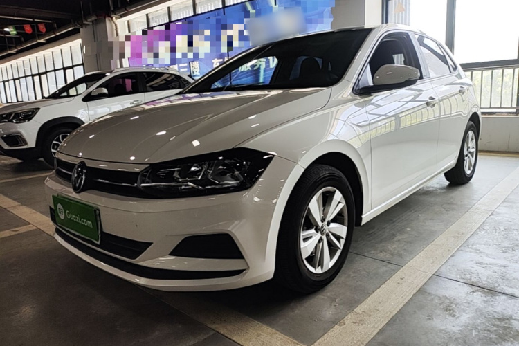 Volkswagen Polo 2021 car image #2