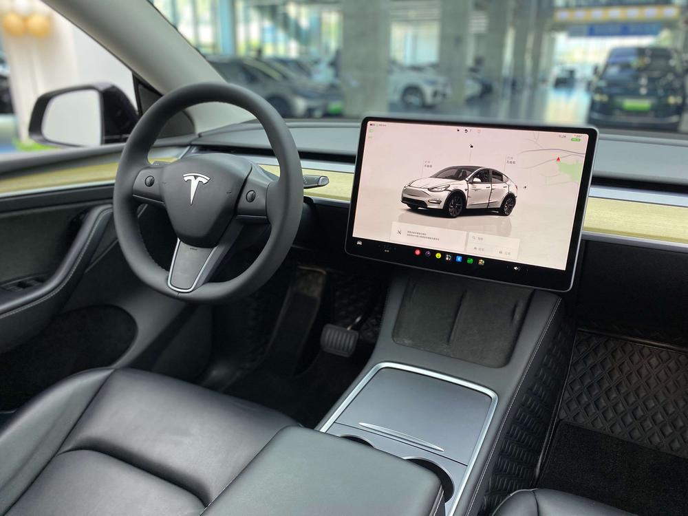 Tesla Model Y 2023 #24 Tesla Model Y 2023 car image #24