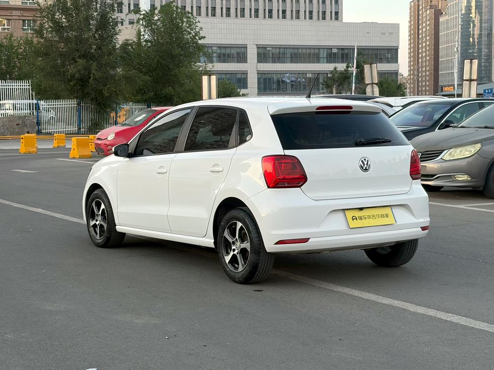 Volkswagen Polo 2018 car image #4