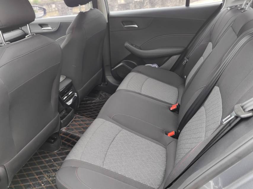 Roewe i5 2024 immagine di auto #3