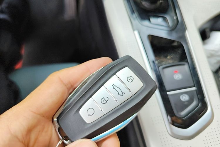 GEELY Emgrand L HiP 2022 immagine di auto #10
