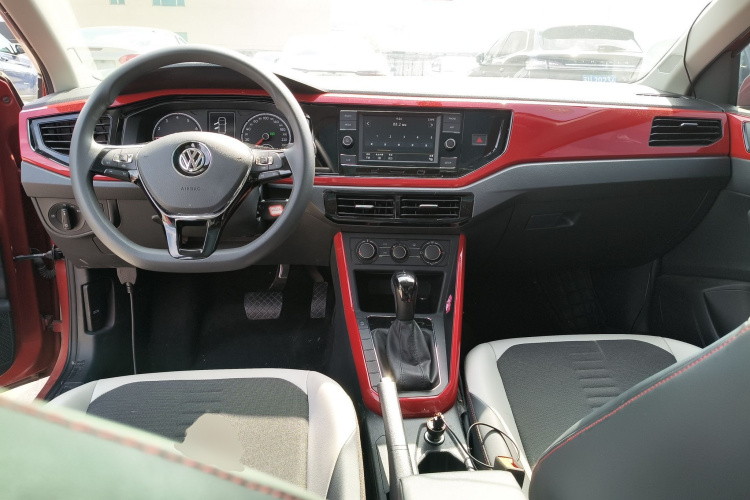 Volkswagen Polo 2020 صورة سيارة #11