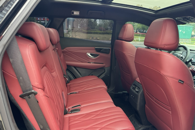 Jetour X70 PLUS 2026 car image #15