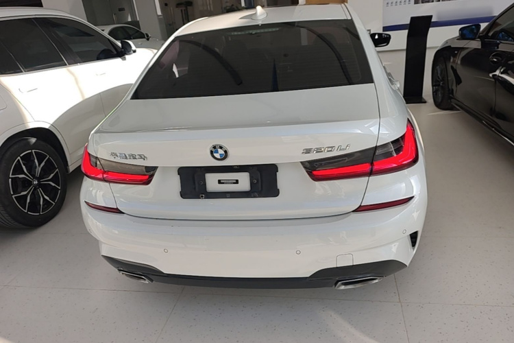 BMW 3 Series 2021 #6 BMW 3 Series 2021 car image #6