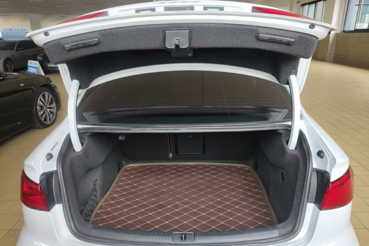 Audi A3 2016 car image #19