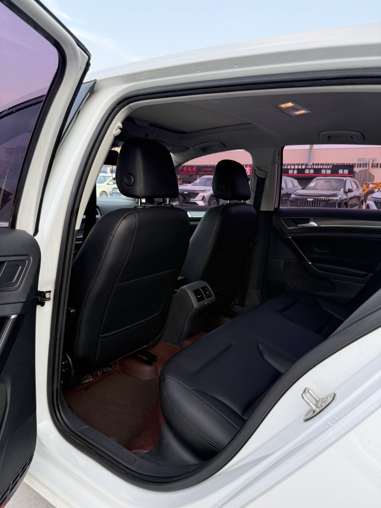 Volkswagen Golf 2016 car image #5