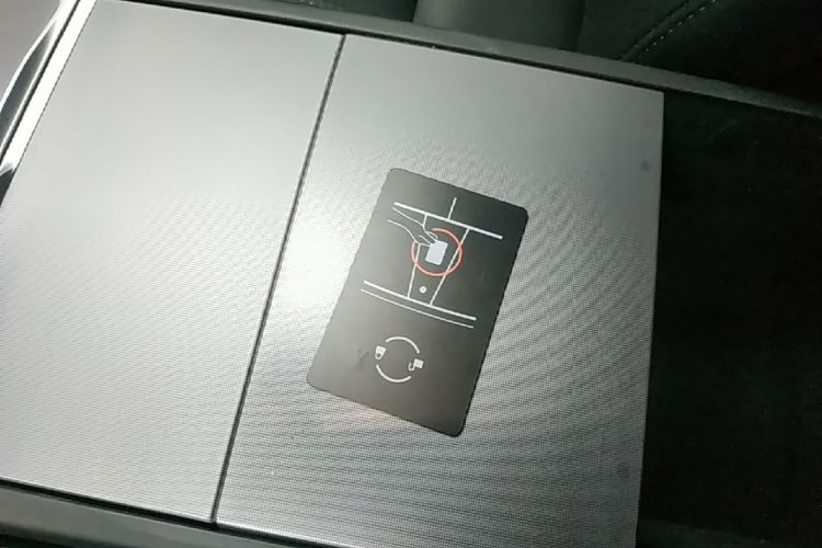 Tesla Model 3 2024 #9 Tesla Model 3 2024 car image #9