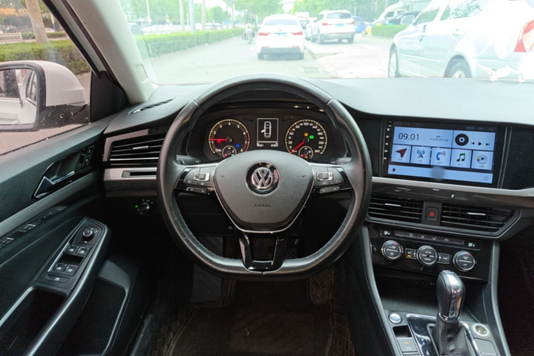 Volkswagen Bora 2019 #11 Volkswagen Bora 2019 car image #11