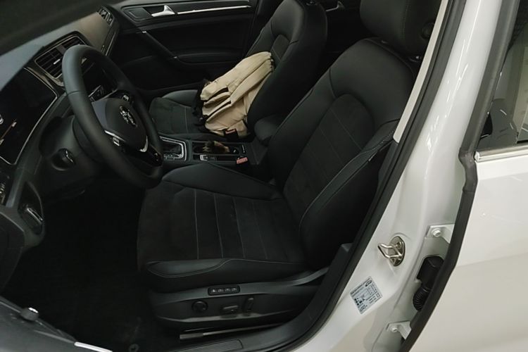 Volkswagen Golf 2020 #15 Volkswagen Golf 2020 car image #15