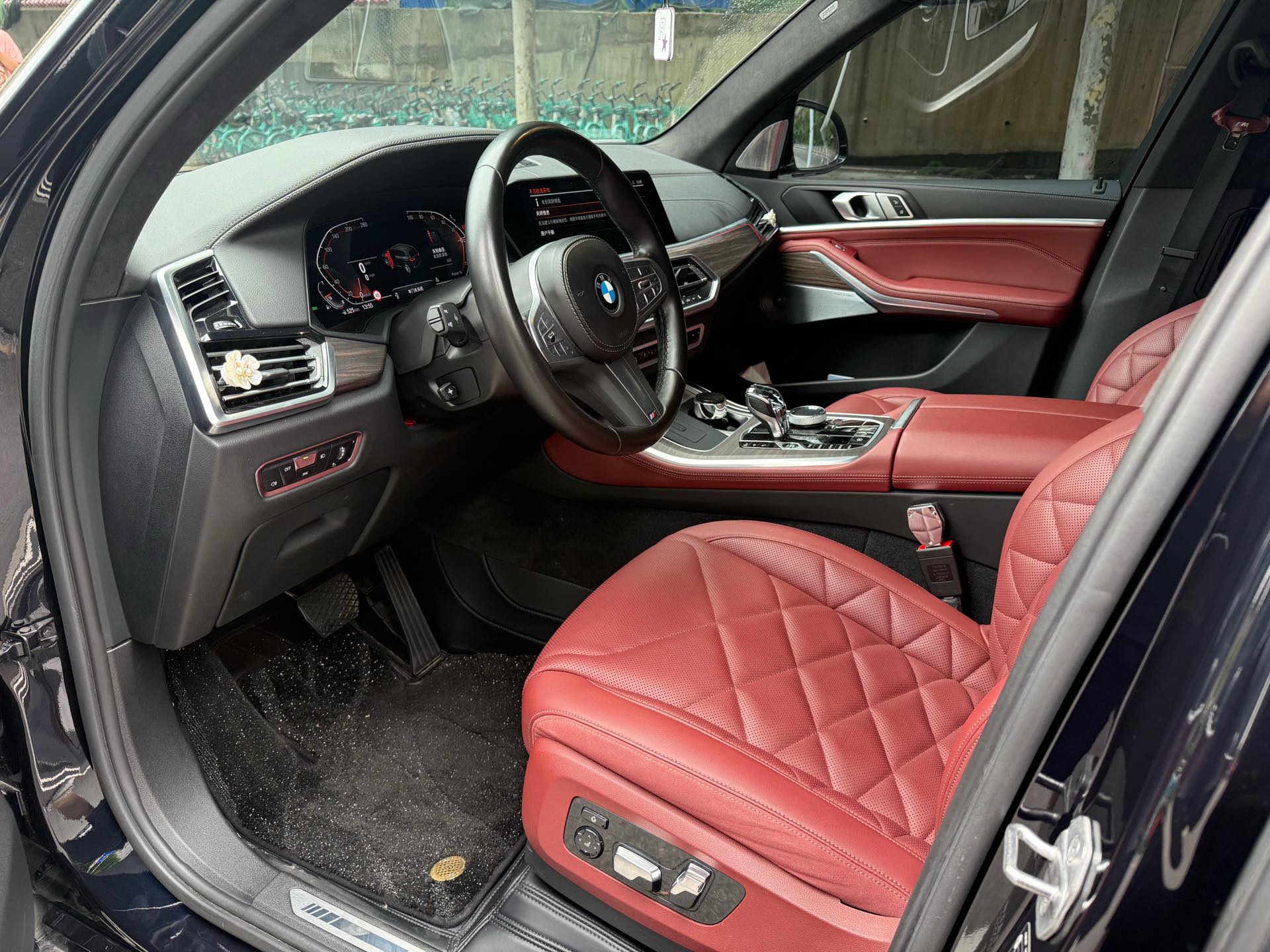 BMW X5 2023 car image #4