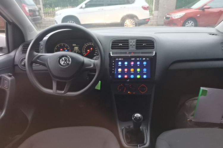 Volkswagen Polo 2016 #11 Volkswagen Polo 2016 car image #11