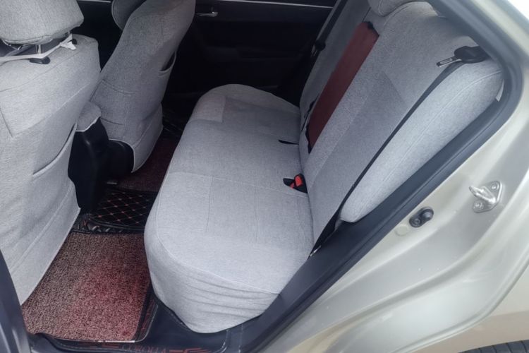 Toyota Corolla 2018 immagine di auto #17