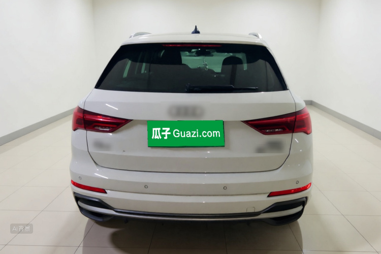 Audi Q3 2019 car image #6