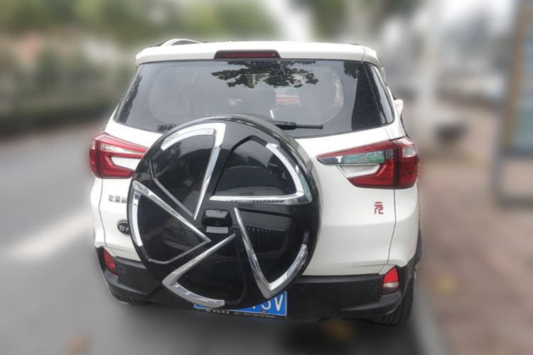 BYD Yuan 2016 #6 BYD Yuan 2016 car image #6