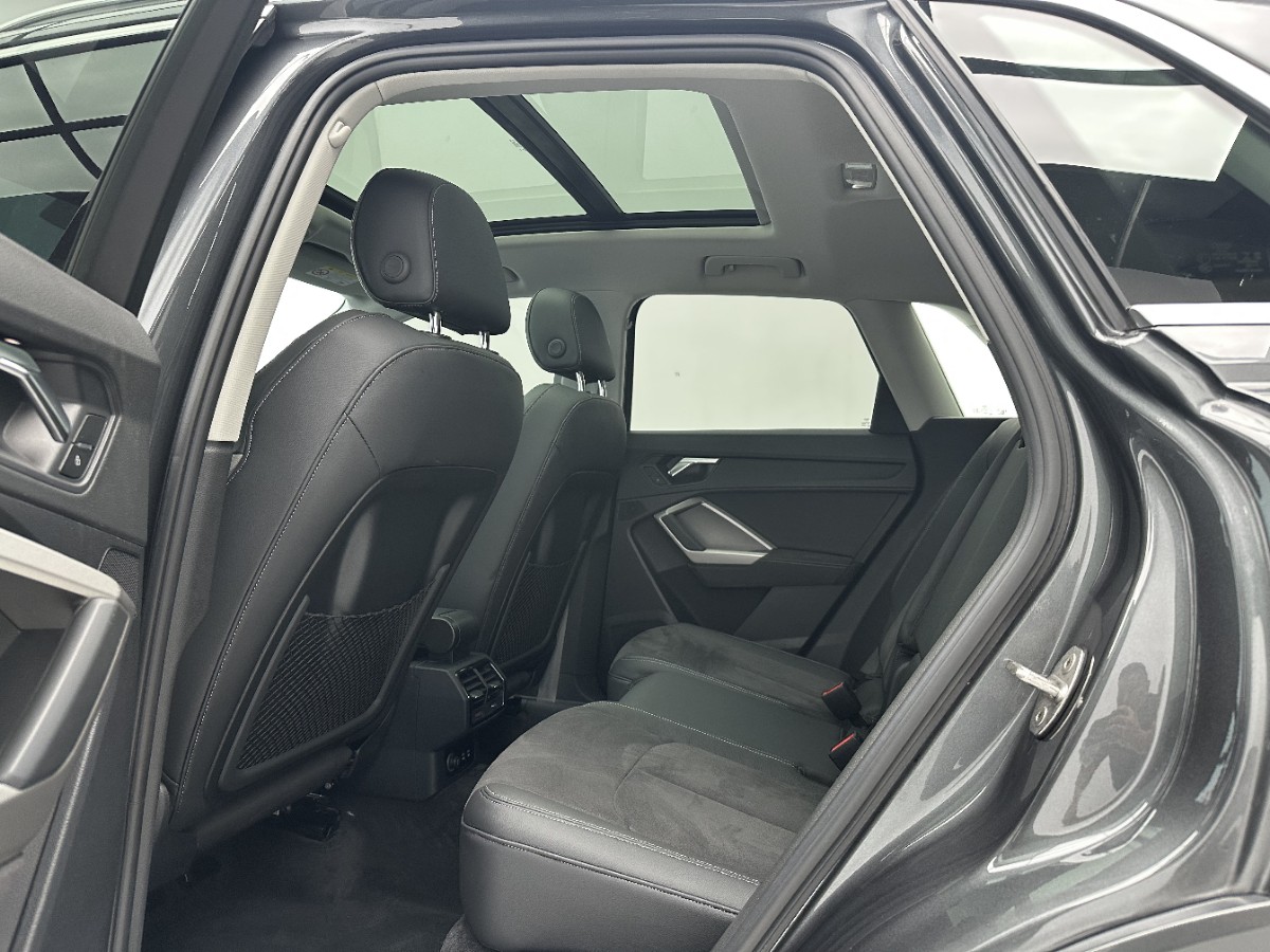 Audi Q3 2022 car image #6