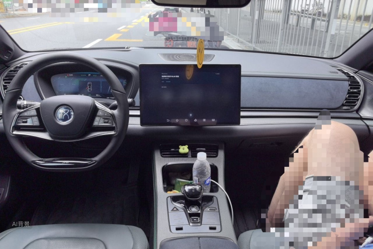 BYD Han 2022 immagine di auto #11