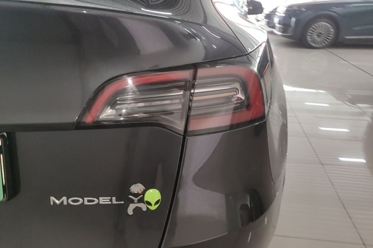 Tesla Model Y 2024 #8 Tesla Model Y 2024 immagine di auto #8