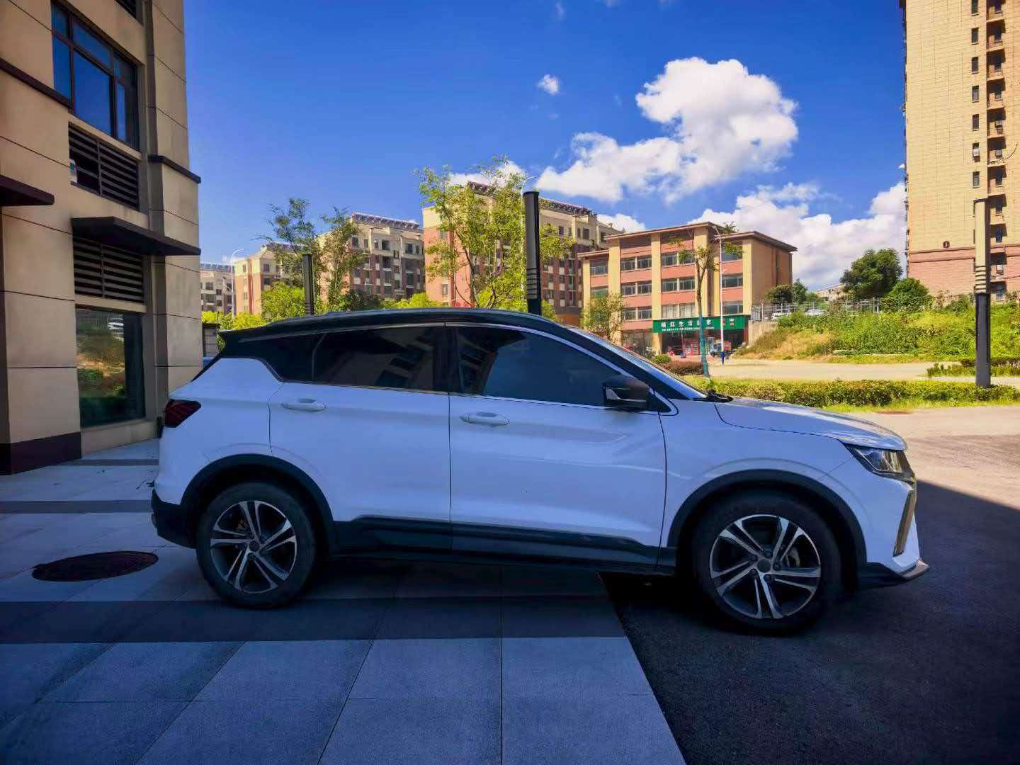 GEELY Coolray 2022 изображение автомобиля #3
