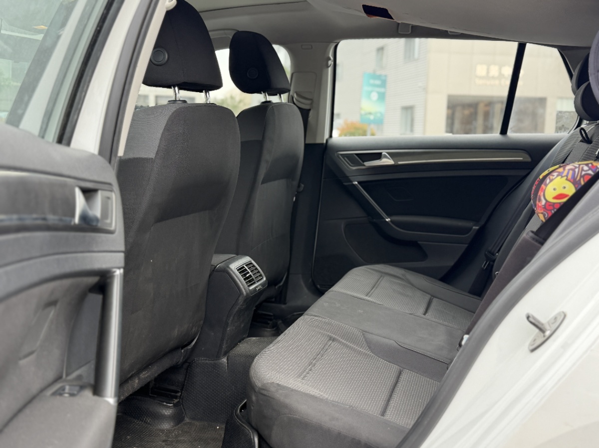 Volkswagen Golf 2014 car image #4