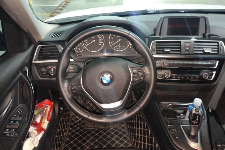 BMW 3 Series 2017 car image #12