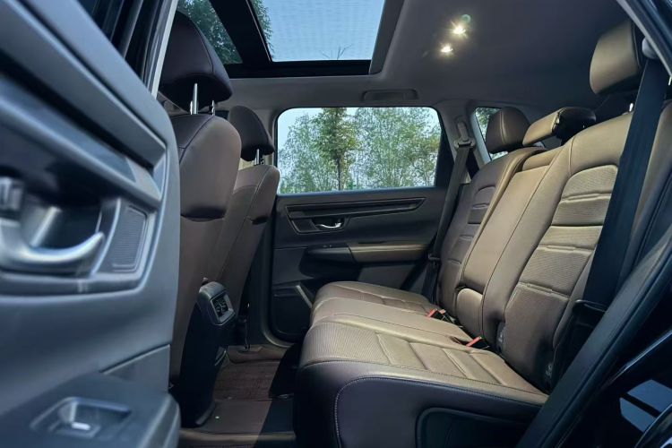 2023 car image #13