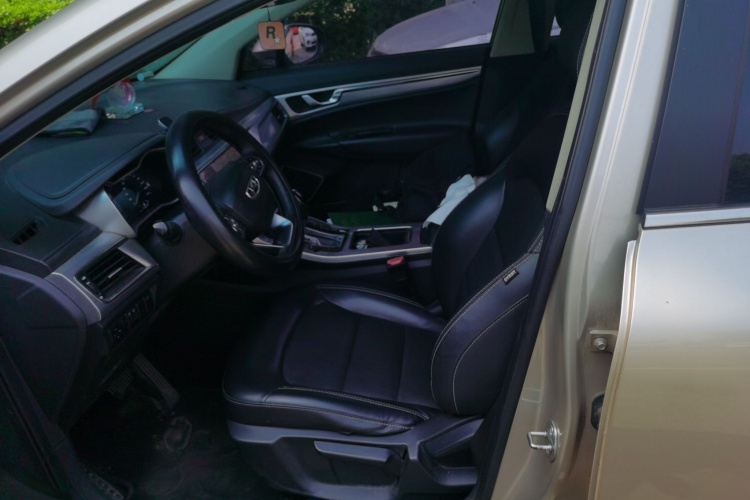 GEELY Emgrand GS 2020 car image #19