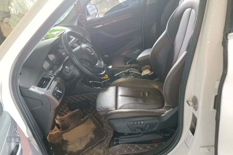 BMW X1 2019 car image #17