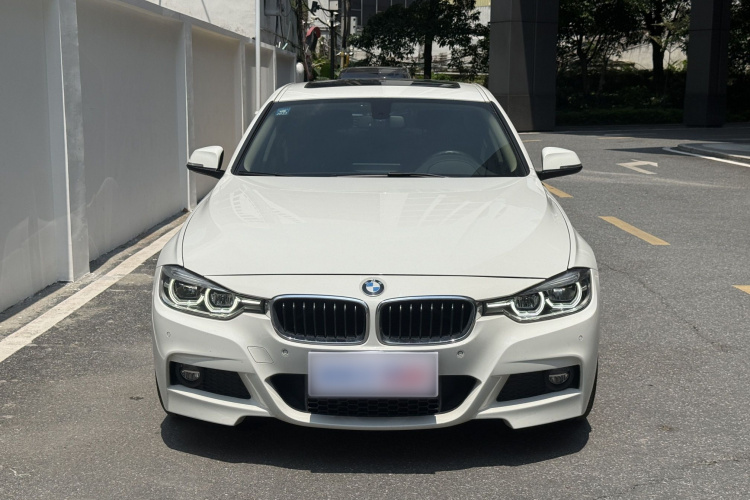 BMW 3 Series 2018 car image #3