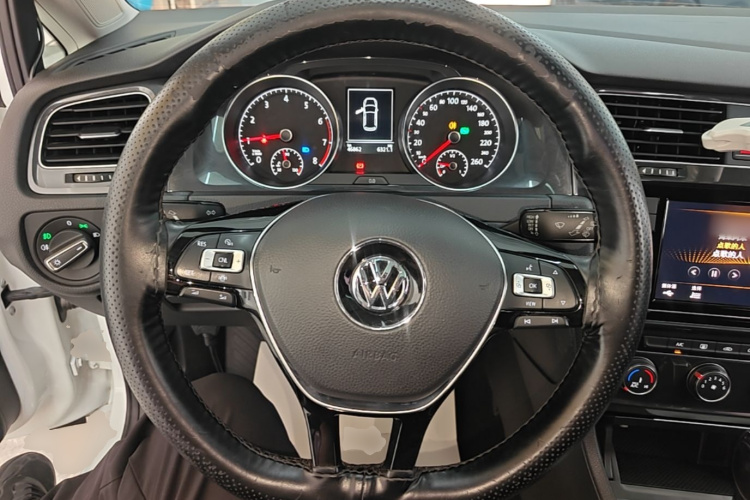 Volkswagen Golf 2019 #11 Volkswagen Golf 2019 car image #11
