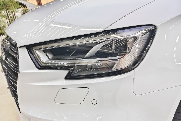 Audi A3 2019 car image #8