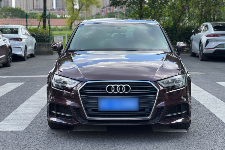 Audi A3 2019 car image #3