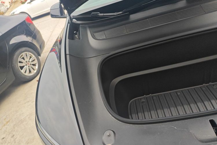 Tesla Model Y 2025 #23 Tesla Model Y 2025 immagine di auto #23