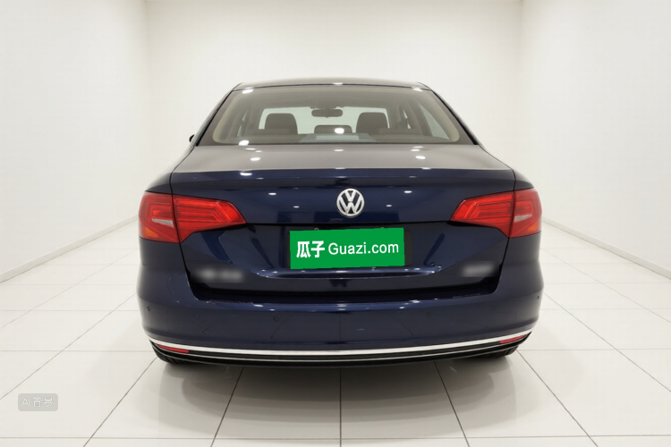 Volkswagen Bora 2017 car image #6